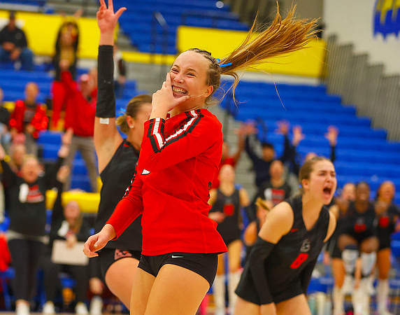 20251027dj CG Regional Volleyball