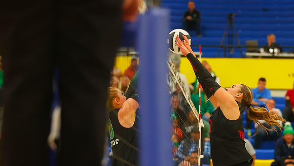 20251027dj CG Regional Volleyball