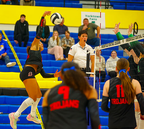 20251027dj CG Regional Volleyball