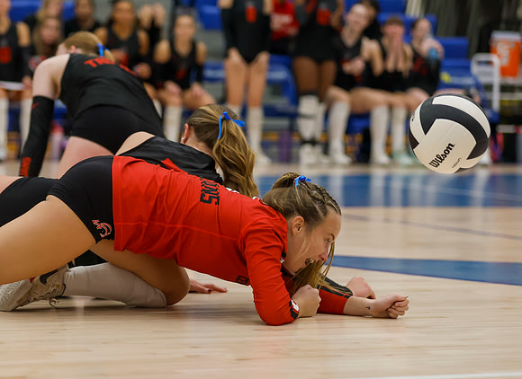 20251027dj CG Regional Volleyball