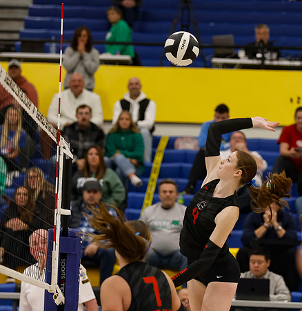 20251027dj CG Regional Volleyball