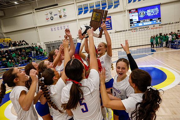 20251027dj Roncalli Regional Volleyball