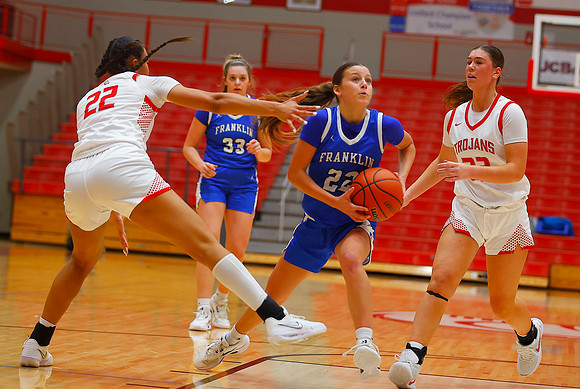 20251203dj FRK at CG Basketball