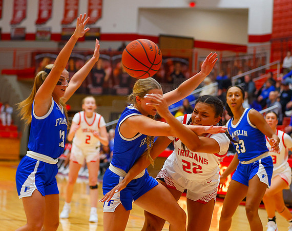 20251203dj FRK at CG Basketball