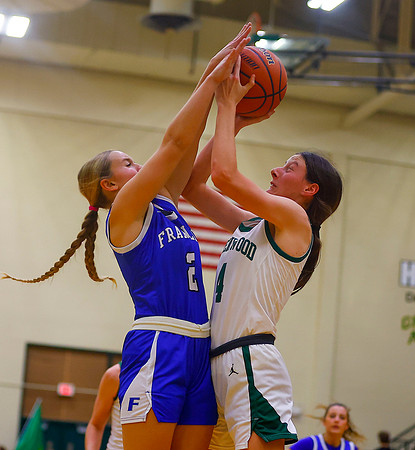 20251213dj FRK at GRN Basketball