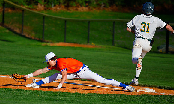 20260407dj WHT at GRN Boys Baseball