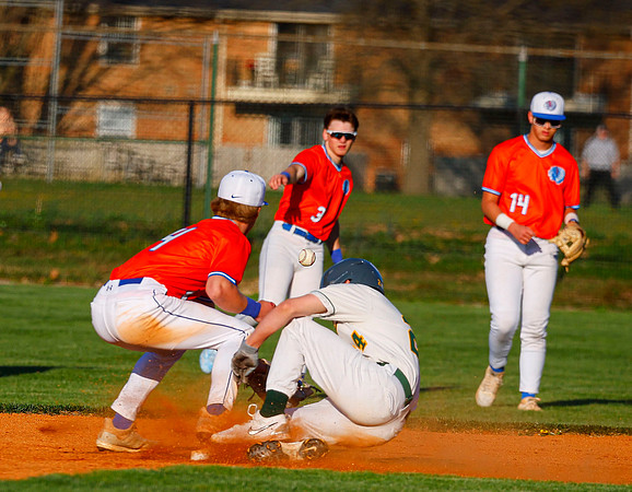 20260407dj WHT at GRN Boys Baseball