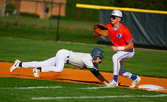 20260407dj WHT at GRN Boys Baseball