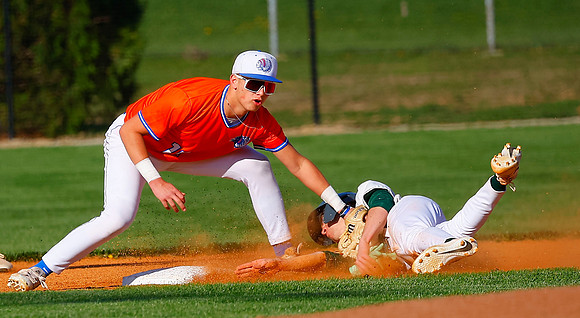 20260407dj WHT at GRN Boys Baseball