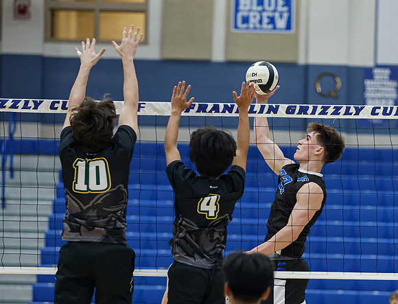 20250516dj FRK VB Sectional