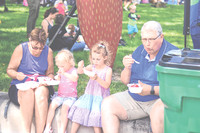 Strawberries (back) on the Square in Franklin | May 24, 2024