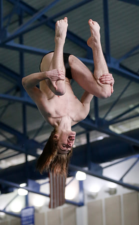 20220221dj-BOYS-SWIM-SECTIONAL